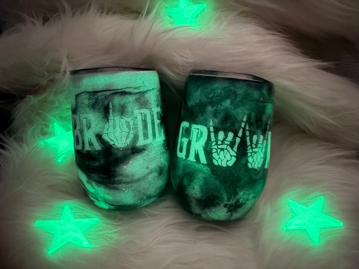 15 oz Bride and Groom Stemless wine glass